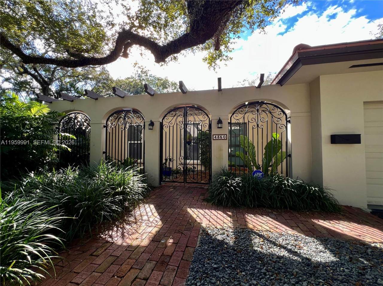 https://bt-photos.global.ssl.fastly.net/miami/1280_boomver_2_A11959991-2.jpg