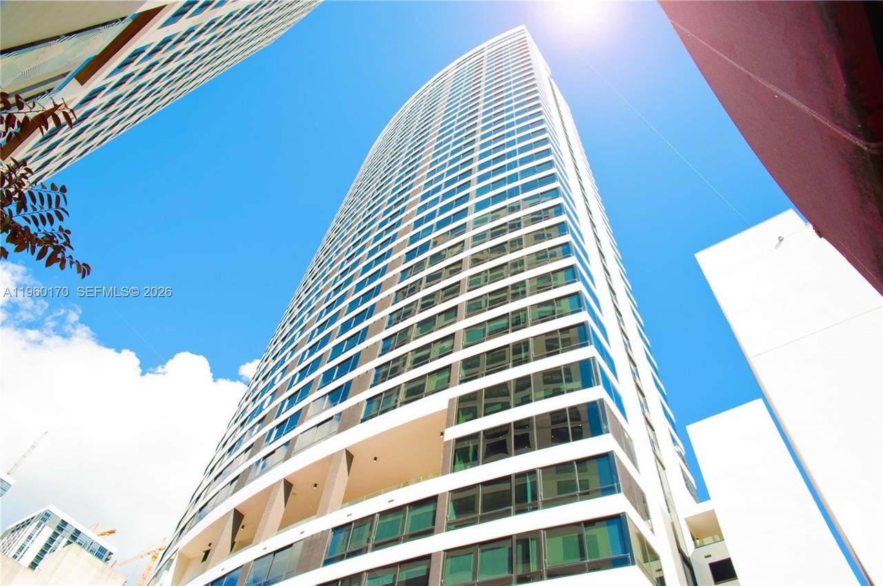 225 Miami Ave - Photo 1
