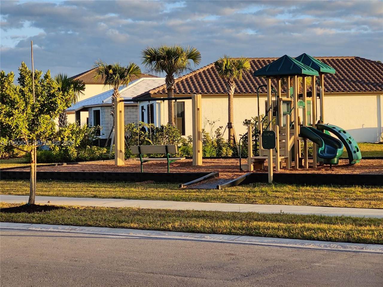 https://bt-photos.global.ssl.fastly.net/miami/1280_boomver_2_A11960657-2.jpg