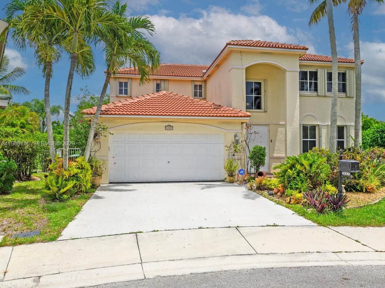 https://bt-photos.global.ssl.fastly.net/miami/1280_boomver_2_A11960765-2.jpg