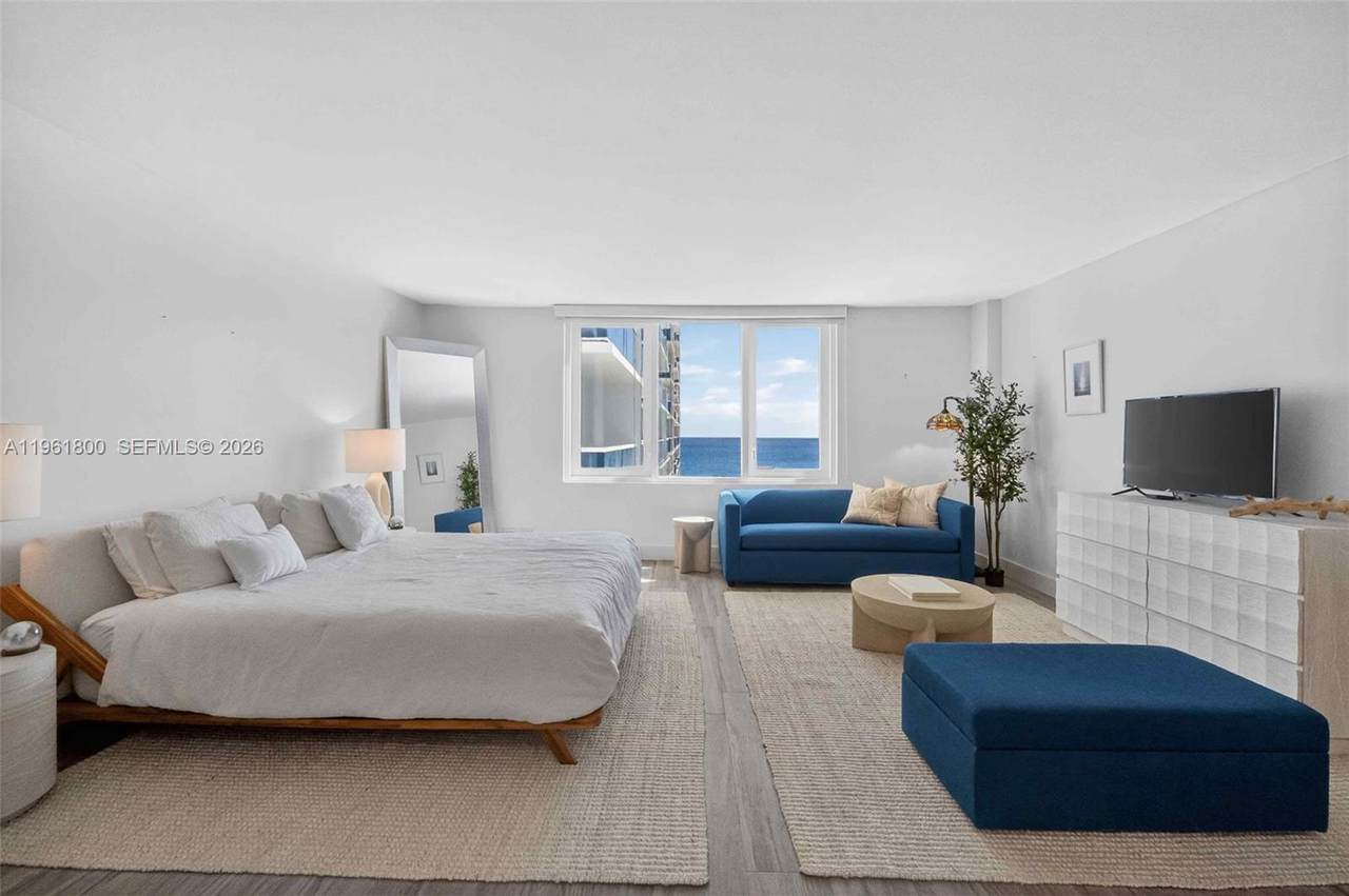 2301 Collins Ave - Photo 1