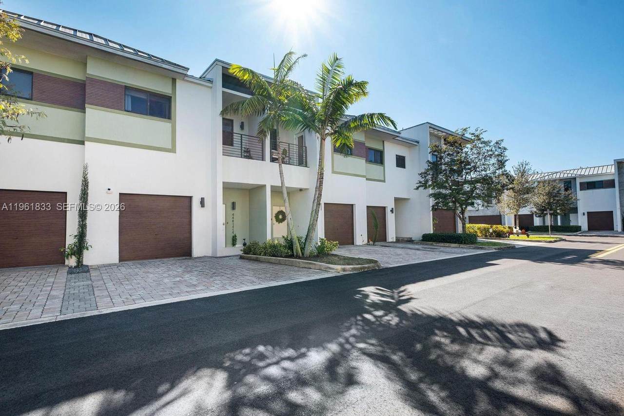 https://bt-photos.global.ssl.fastly.net/miami/1280_boomver_2_A11961833-2.jpg