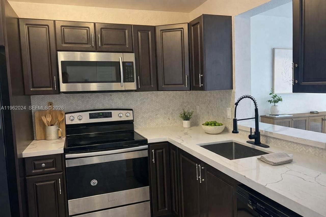 8560 Sherman Cir - Photo 1
