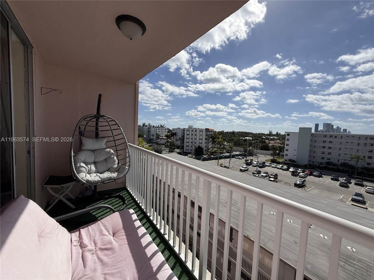 https://bt-photos.global.ssl.fastly.net/miami/1280_boomver_2_A11963574-2.jpg