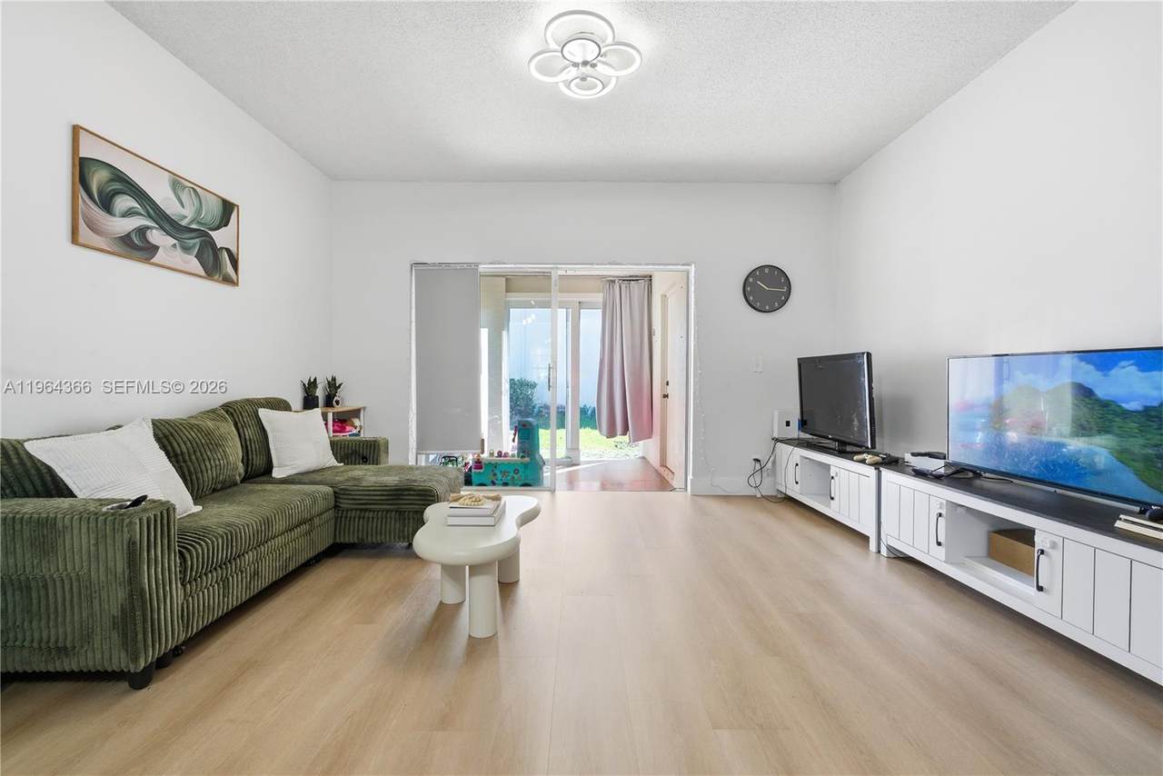 2 Simonton Cir - Photo 1