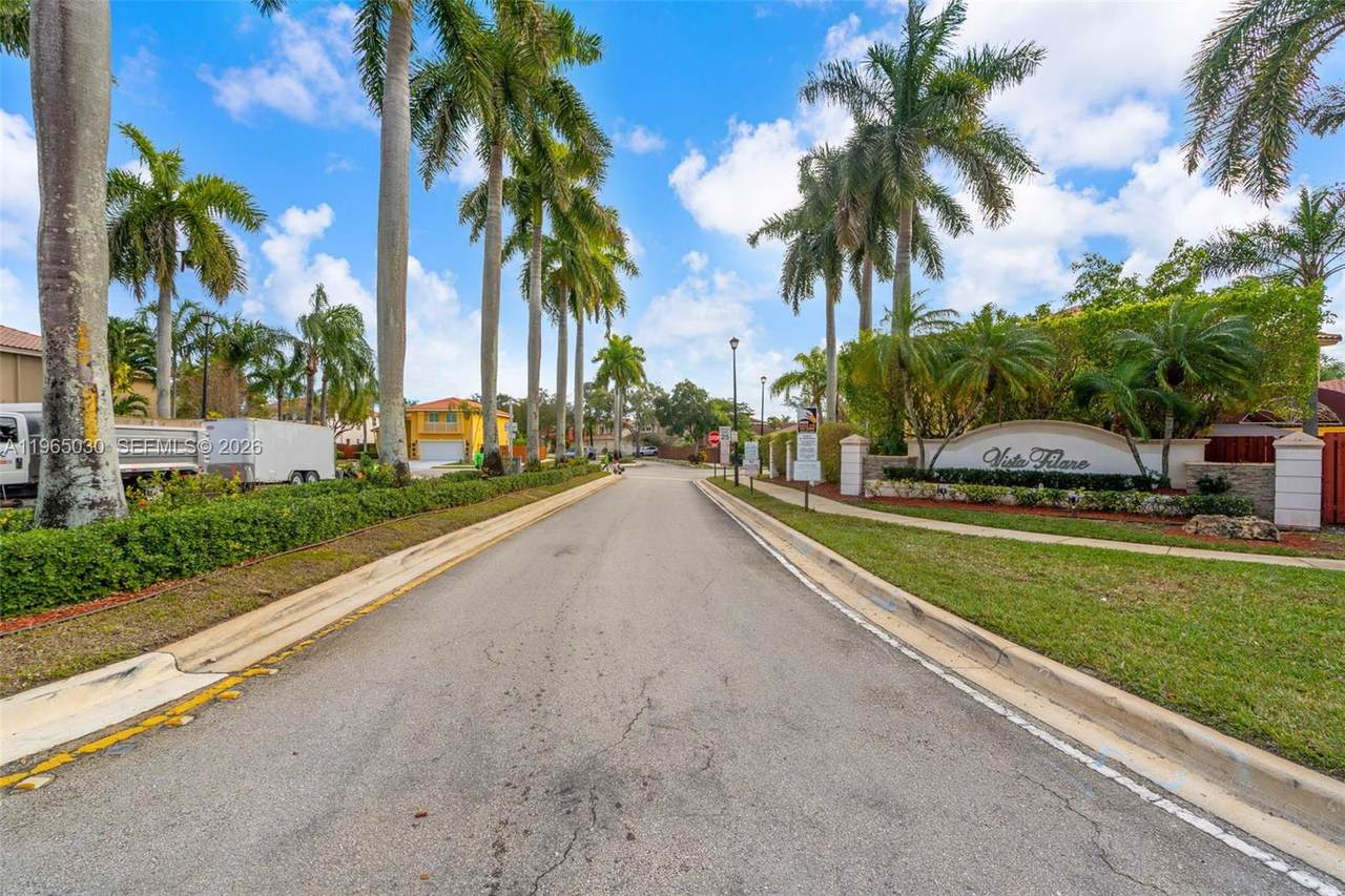 https://bt-photos.global.ssl.fastly.net/miami/1280_boomver_2_A11965030-2.jpg
