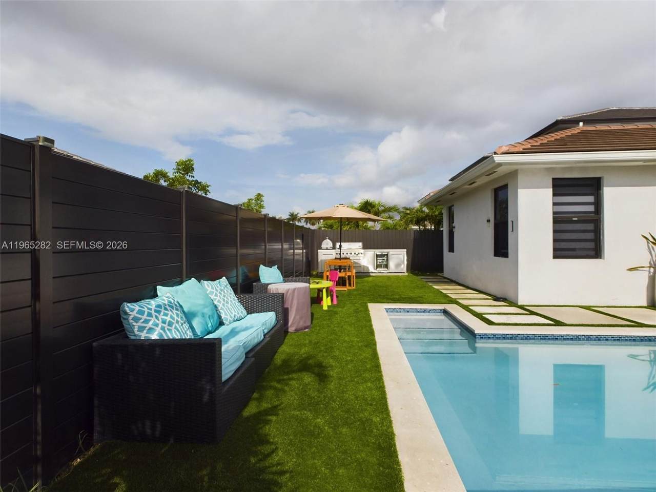 https://bt-photos.global.ssl.fastly.net/miami/1280_boomver_2_A11965282-2.jpg
