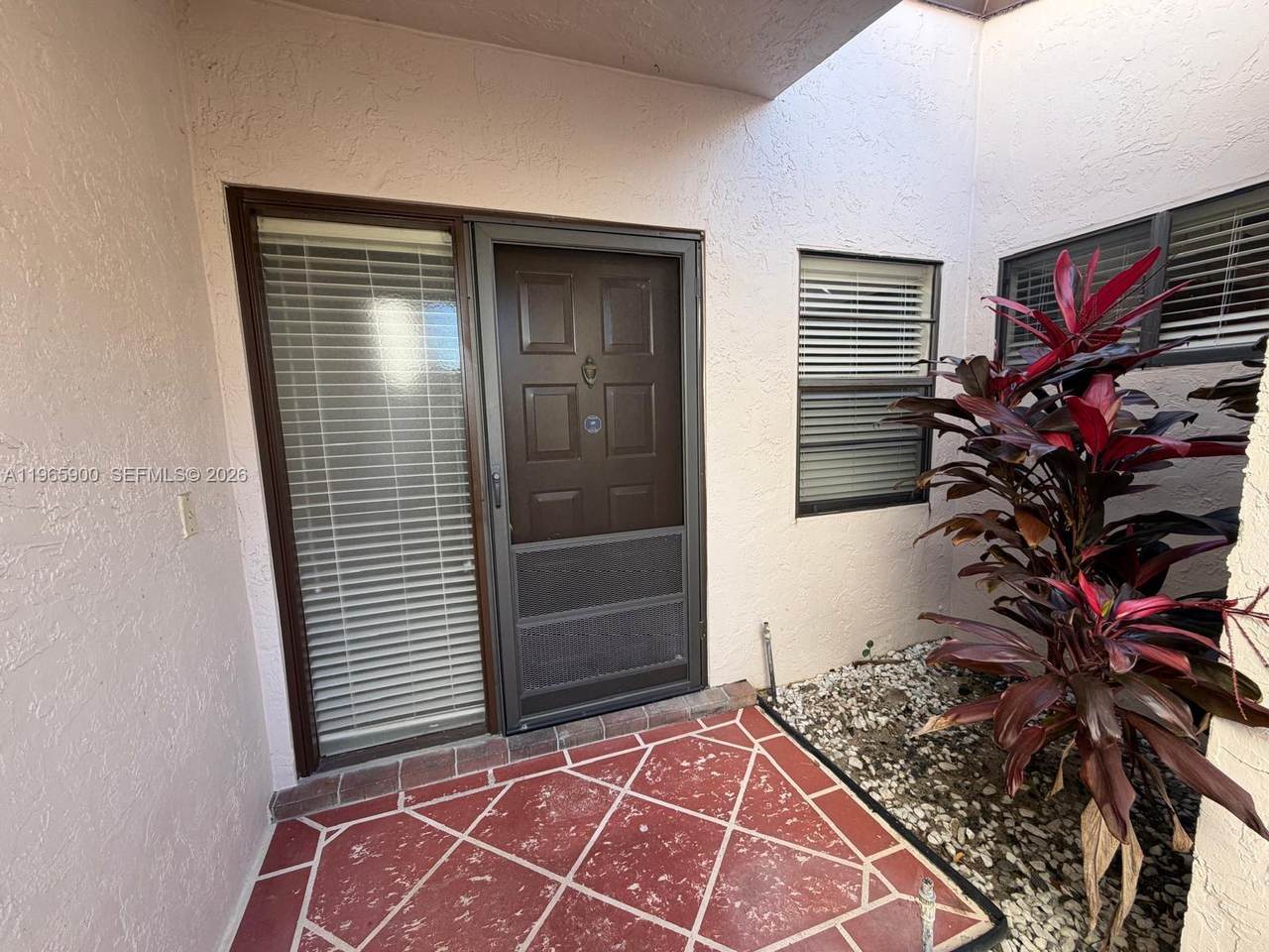 https://bt-photos.global.ssl.fastly.net/miami/1280_boomver_2_A11965900-2.jpg