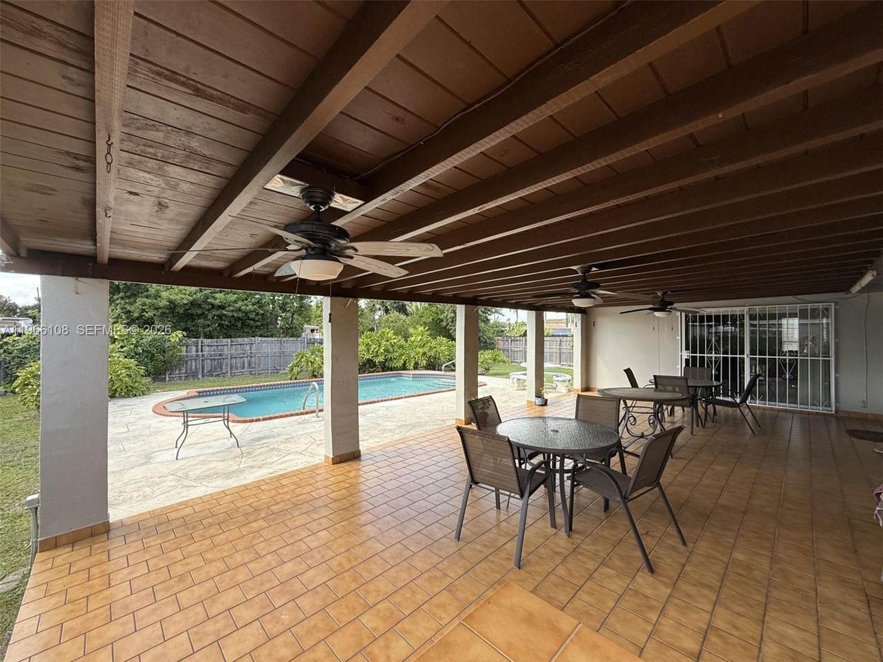 https://bt-photos.global.ssl.fastly.net/miami/1280_boomver_2_A11966108-2.jpg