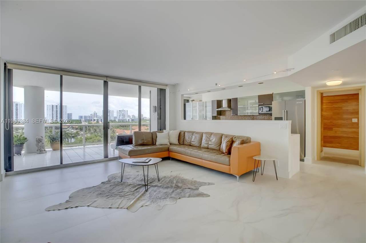 3600 Yacht Club Dr - Photo 1