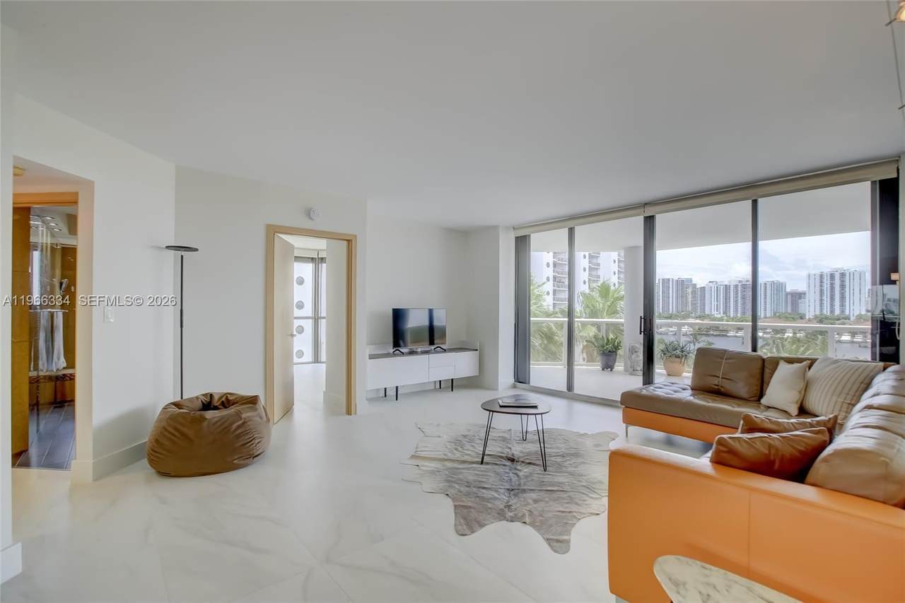 https://bt-photos.global.ssl.fastly.net/miami/1280_boomver_2_A11966334-2.jpg