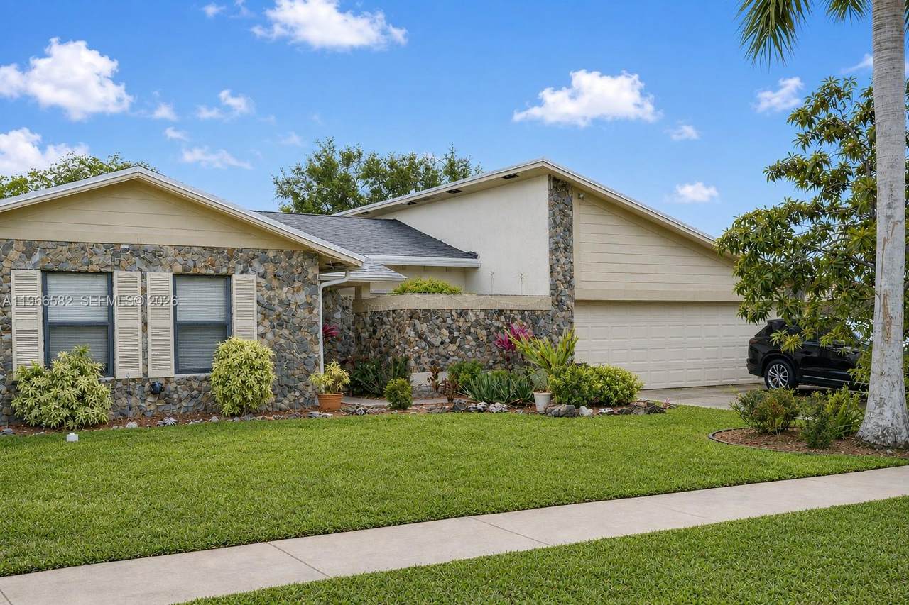20888 Sugarloaf Ln - Photo 1
