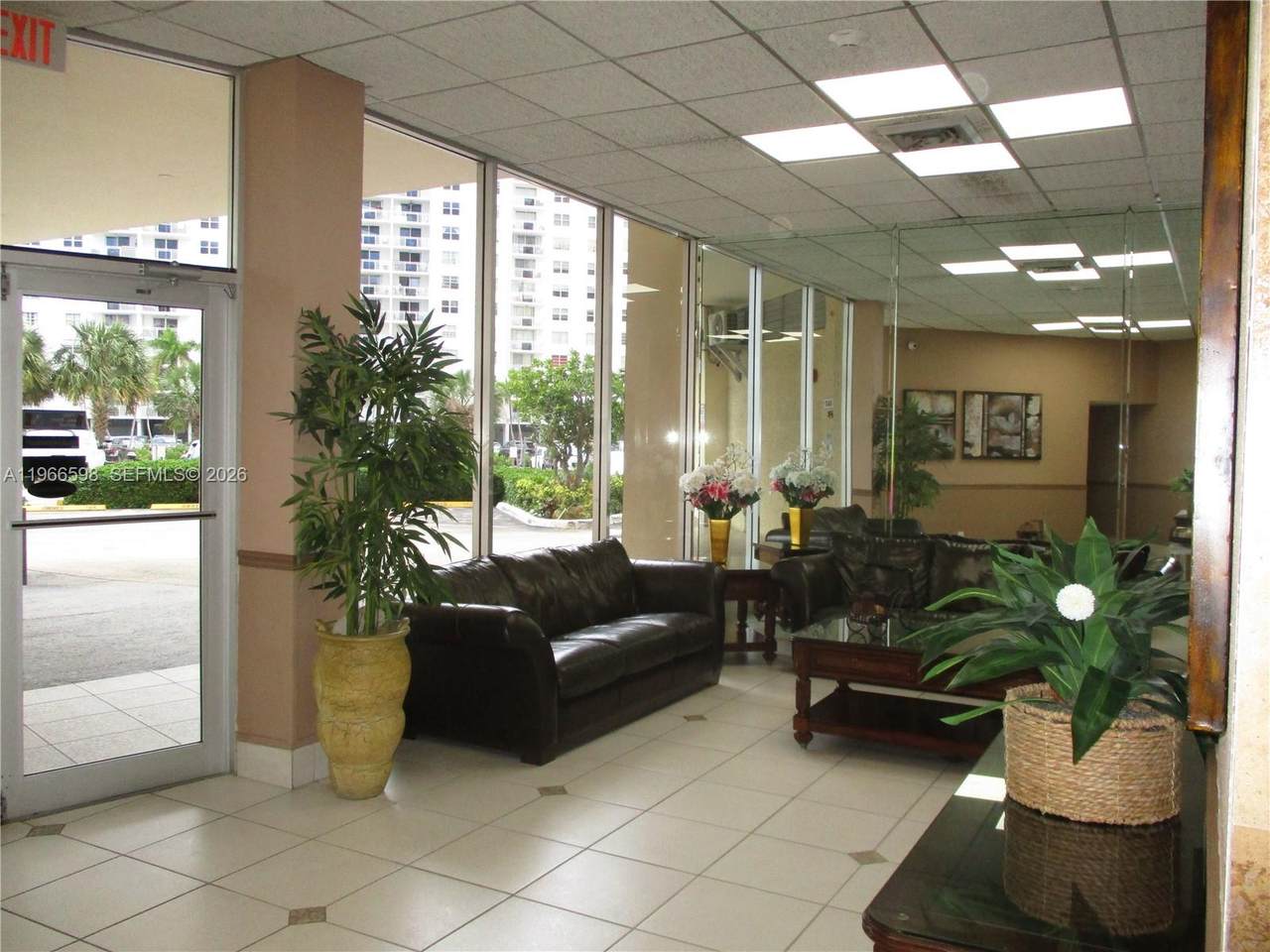 https://bt-photos.global.ssl.fastly.net/miami/1280_boomver_1_A11966598-2.jpg