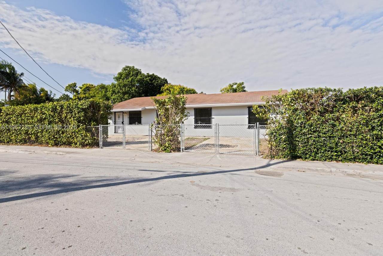 522 3rd Ave - Photo 1
