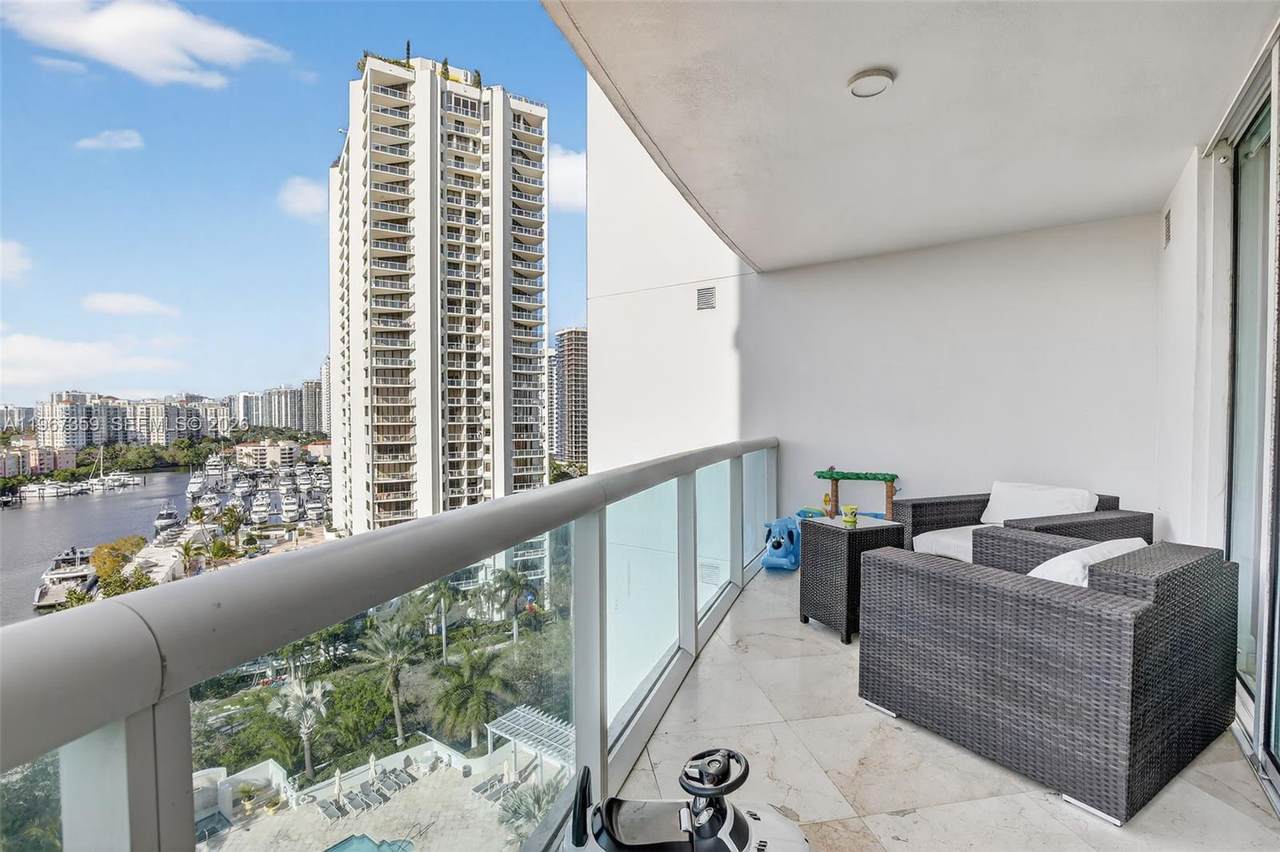 https://bt-photos.global.ssl.fastly.net/miami/1280_boomver_2_A11967359-2.jpg