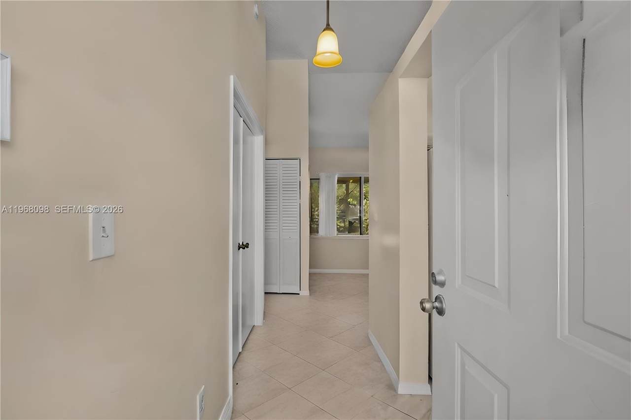 https://bt-photos.global.ssl.fastly.net/miami/1280_boomver_2_A11968098-2.jpg