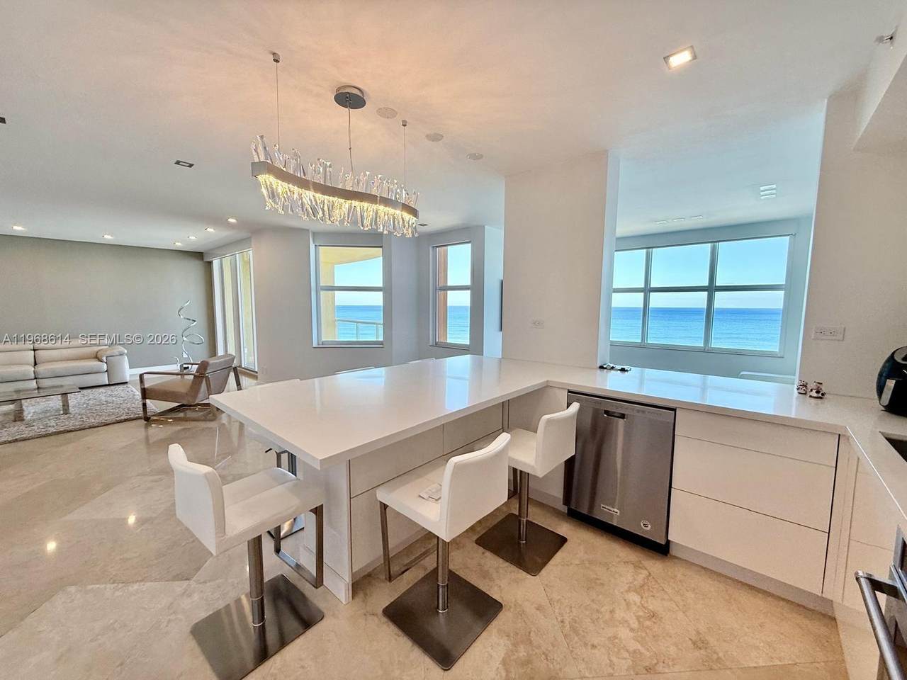 https://bt-photos.global.ssl.fastly.net/miami/1280_boomver_2_A11968614-2.jpg