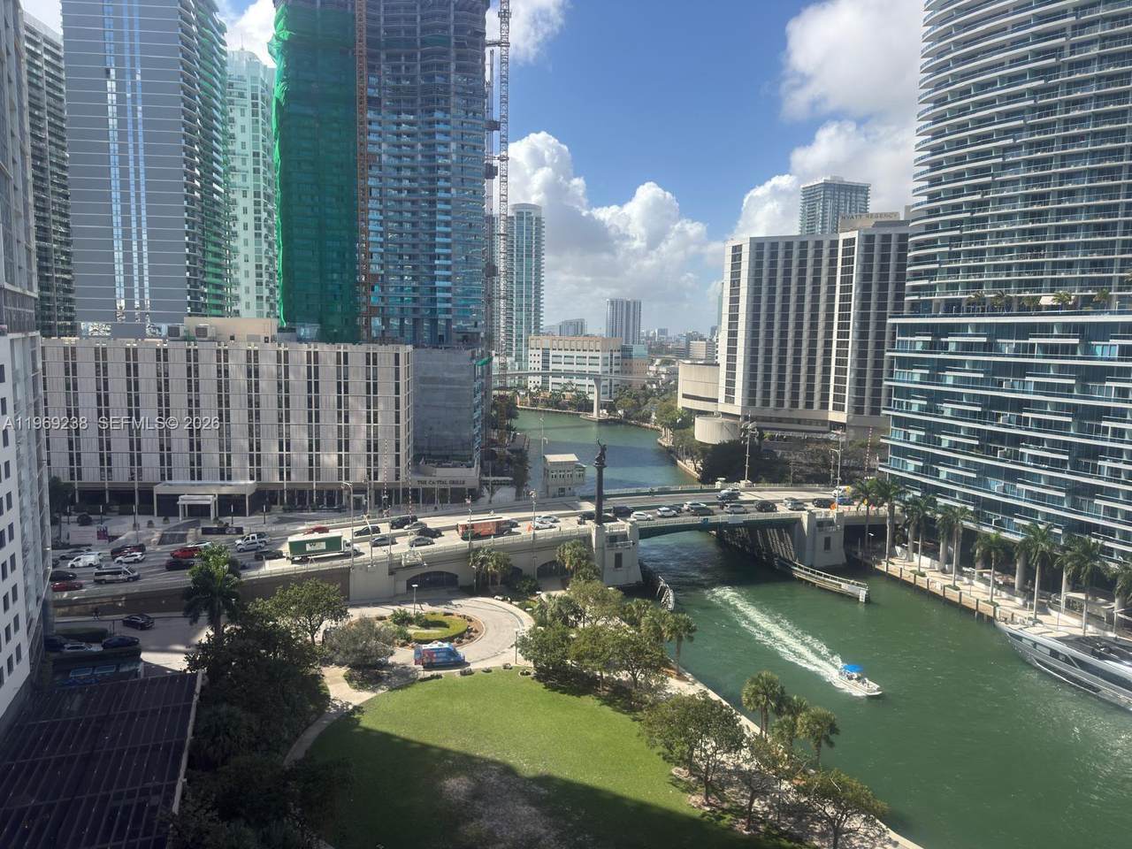 https://bt-photos.global.ssl.fastly.net/miami/1280_boomver_2_A11969238-2.jpg
