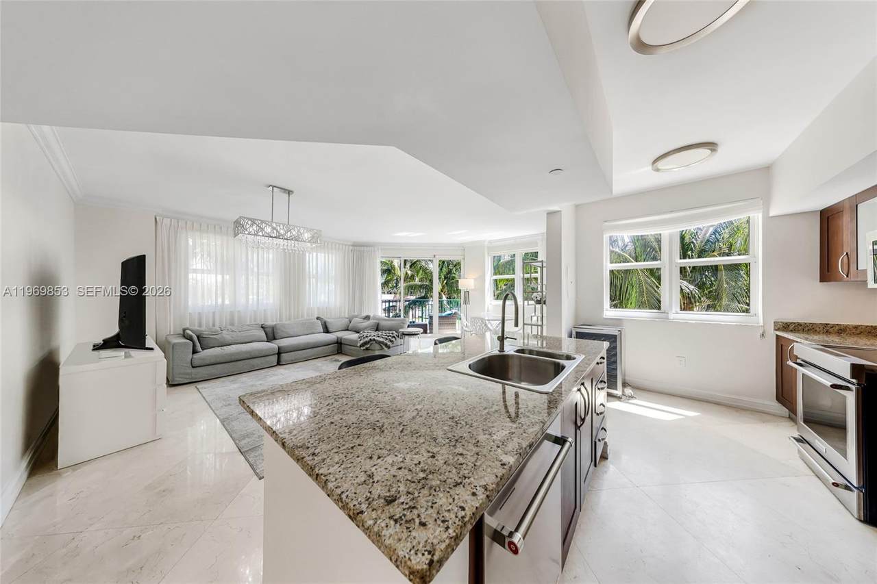 https://bt-photos.global.ssl.fastly.net/miami/1280_boomver_2_A11969853-2.jpg