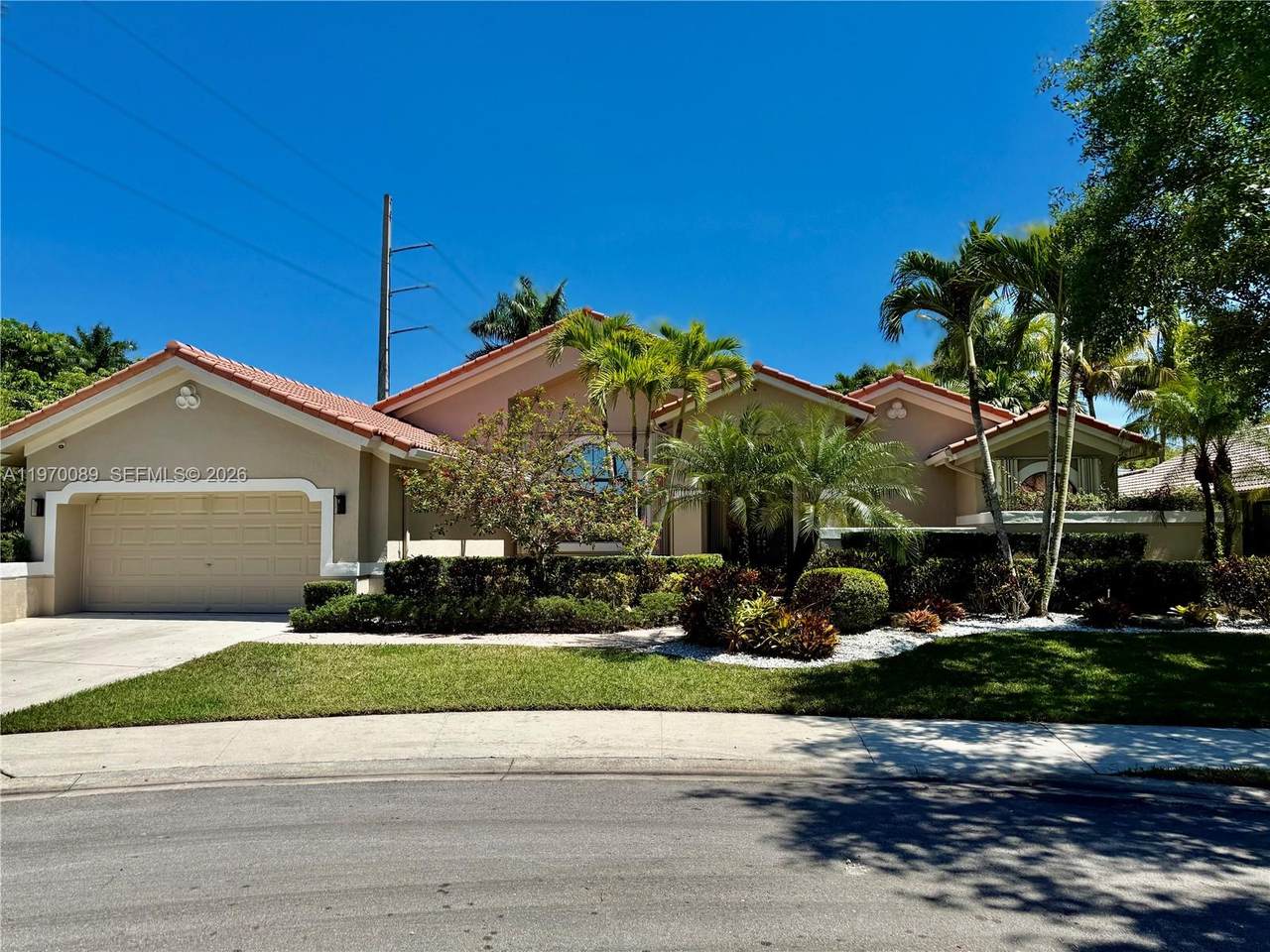 https://bt-photos.global.ssl.fastly.net/miami/1280_boomver_2_A11970089-2.jpg