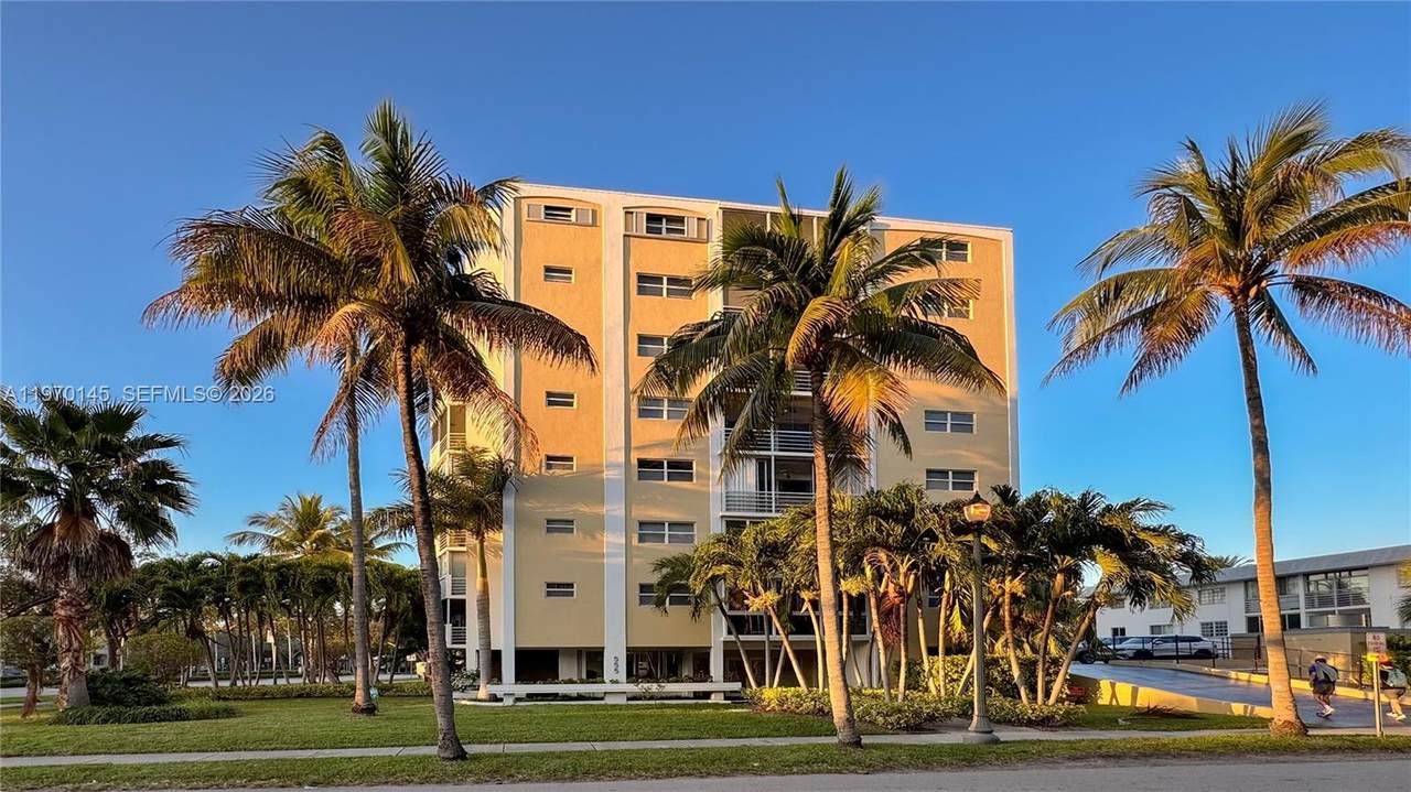 https://bt-photos.global.ssl.fastly.net/miami/1280_boomver_2_A11970145-2.jpg