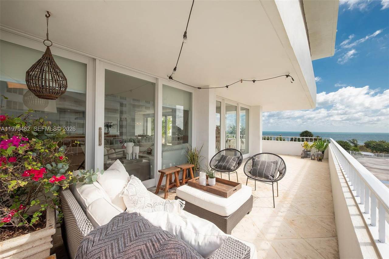 https://bt-photos.global.ssl.fastly.net/miami/1280_boomver_1_A11970482-2.jpg