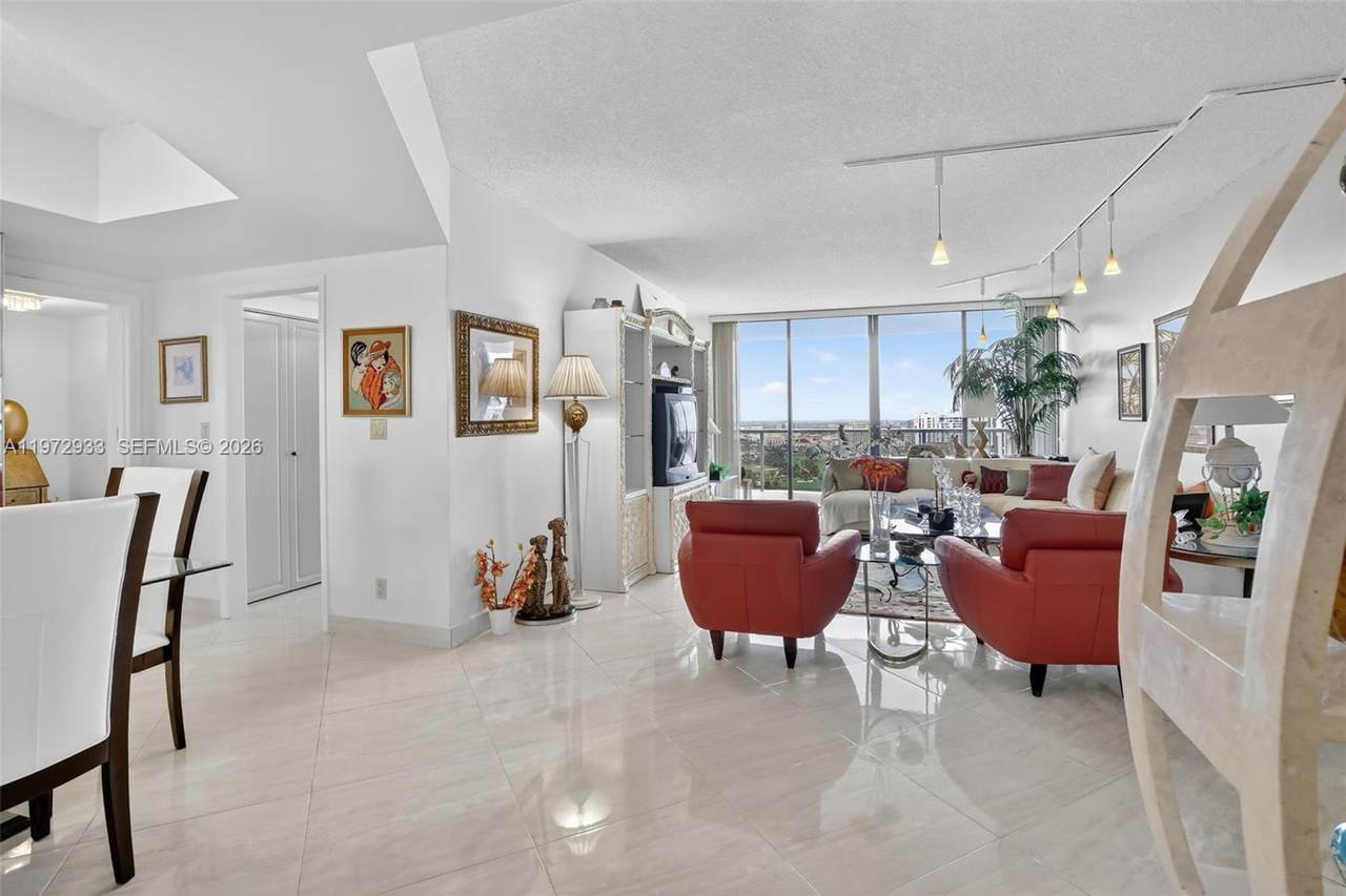 20281 Country Club Dr - Photo 1