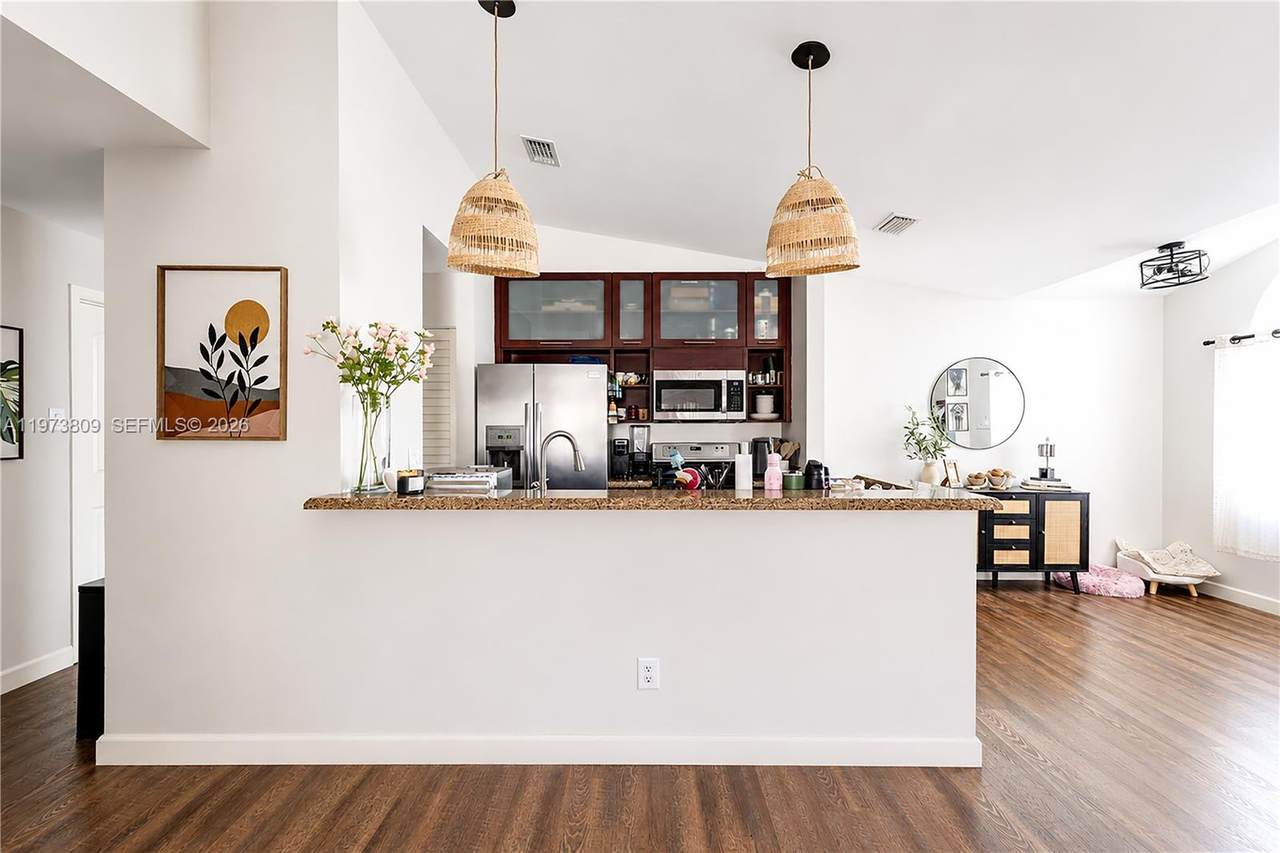 10630 157th Ct - Photo 1