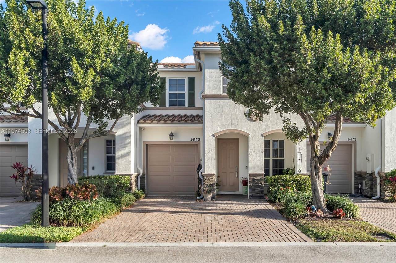 4673 Tara Cove Way - Photo 1