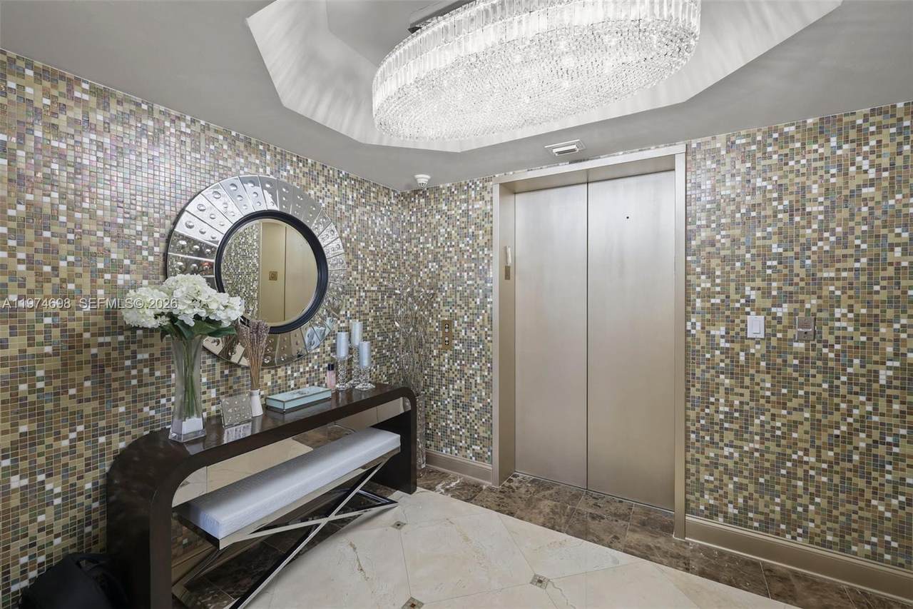 2600 Island Blvd - Photo 1