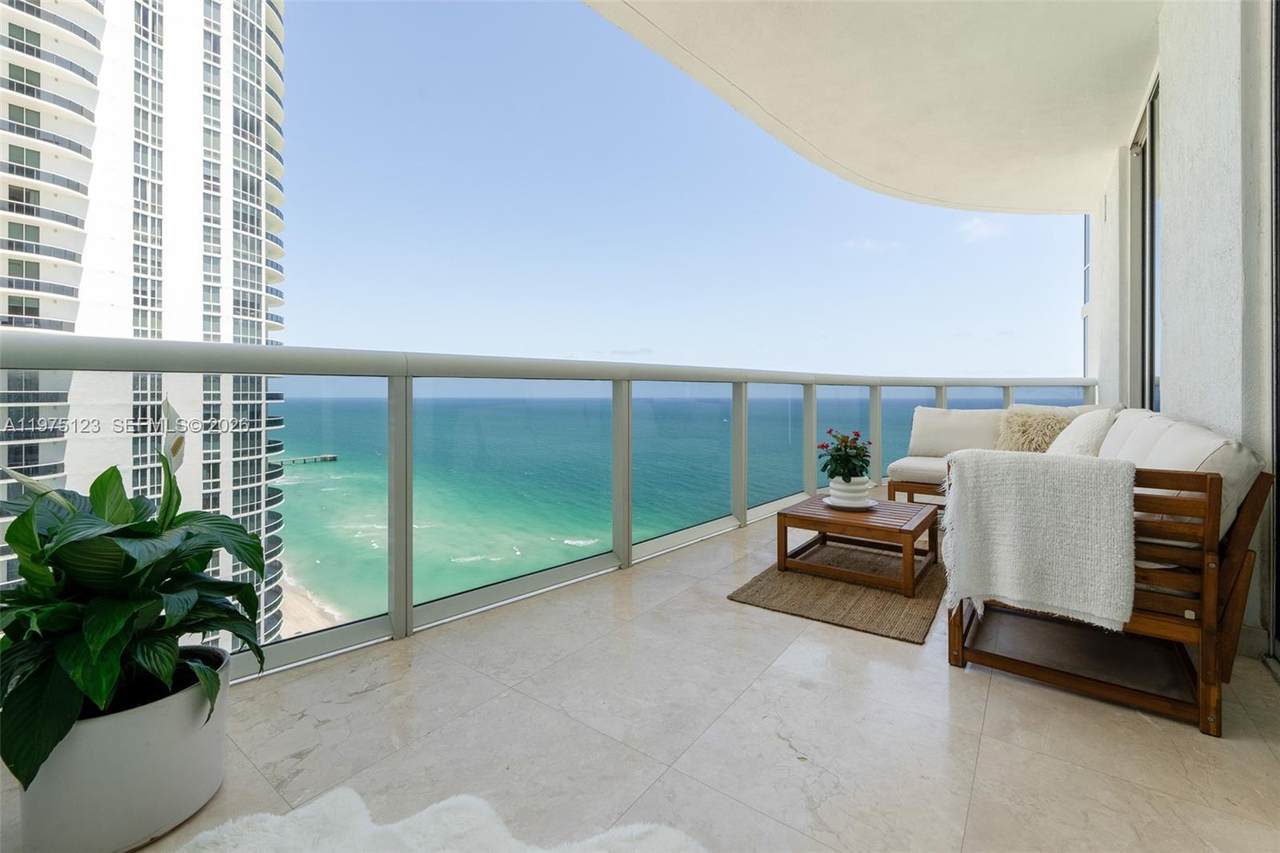 15901 Collins Ave - Photo 1