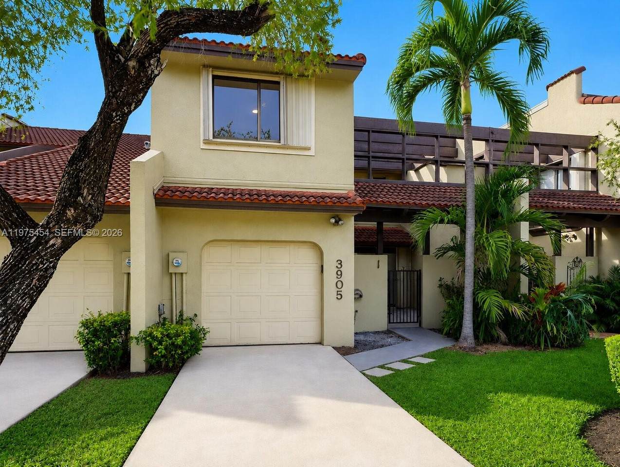 3905 Adra Ave - Photo 1