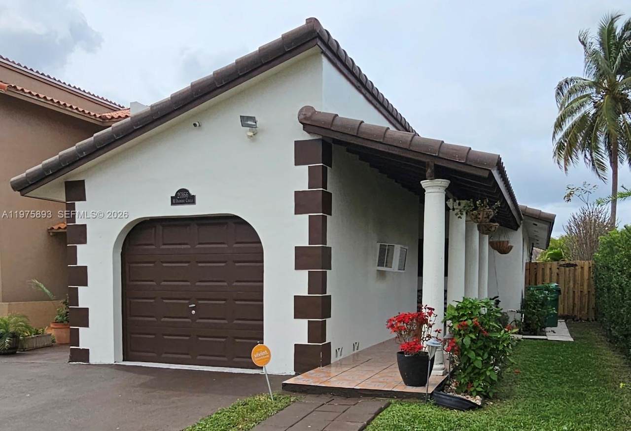 https://bt-photos.global.ssl.fastly.net/miami/1280_boomver_2_A11975893-2.jpg