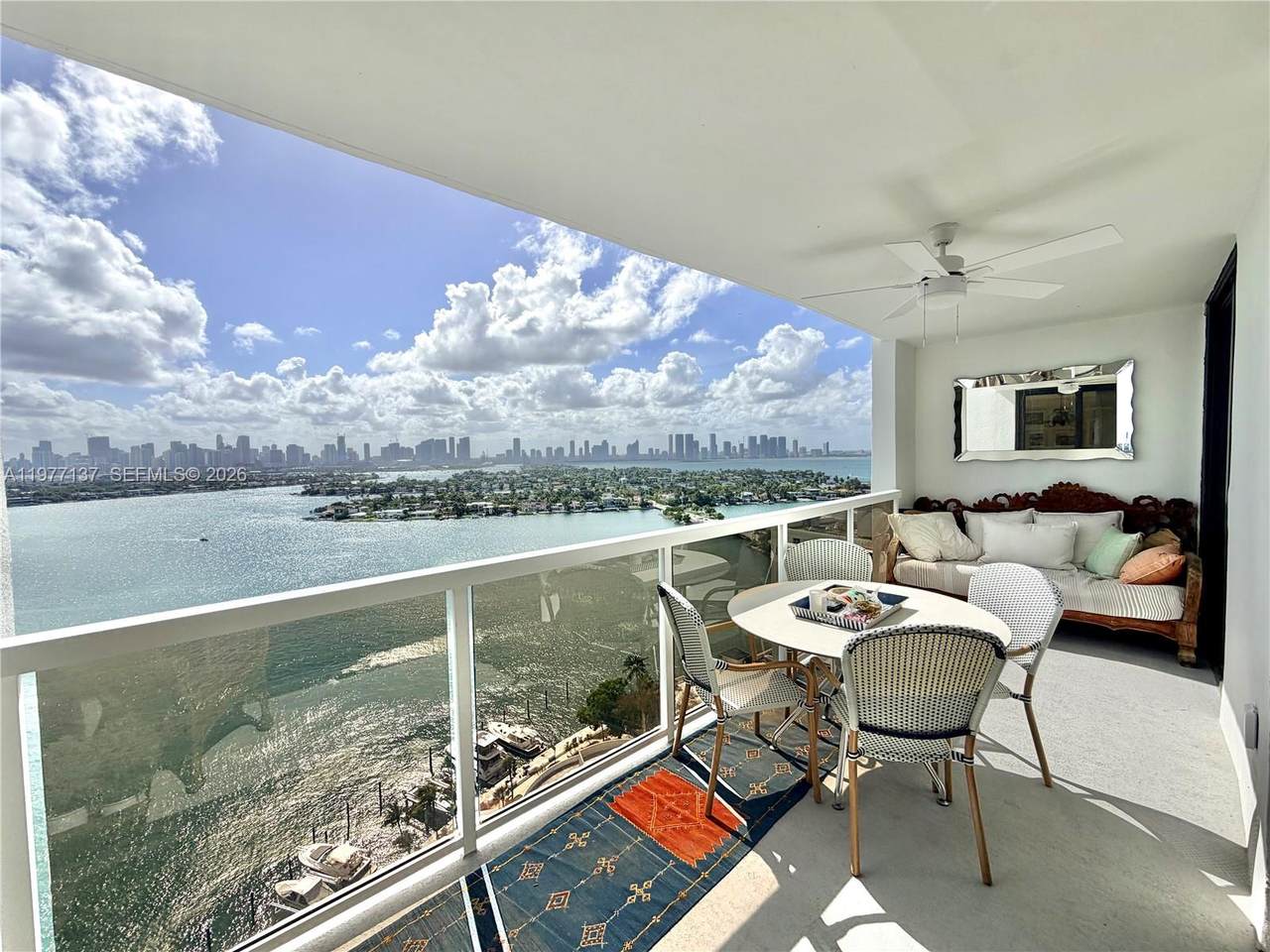 9 Island Ave - Photo 1