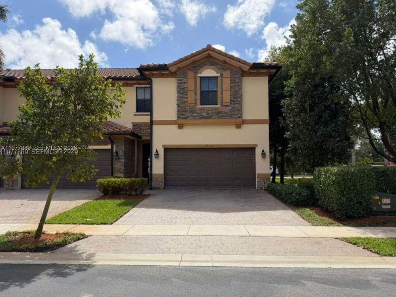 12350 Village Cir - Photo 1