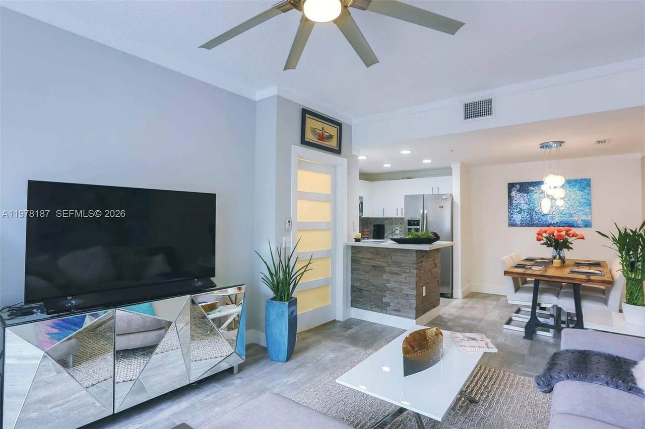 2107 10th Ave - Photo 1