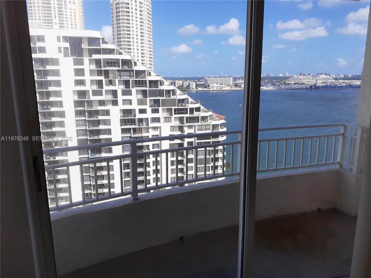 https://bt-photos.global.ssl.fastly.net/miami/orig_boomver_2_A11978246-2.jpg