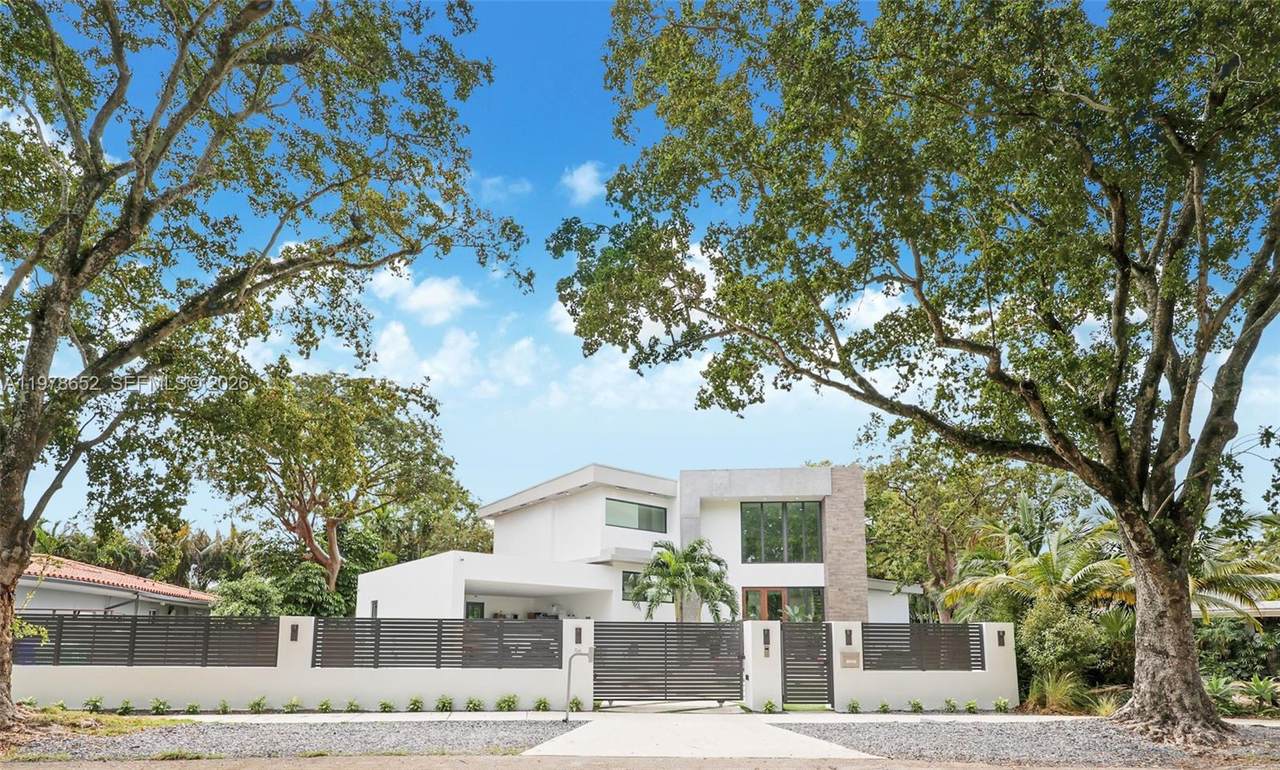 56 Samana Dr - Photo 1