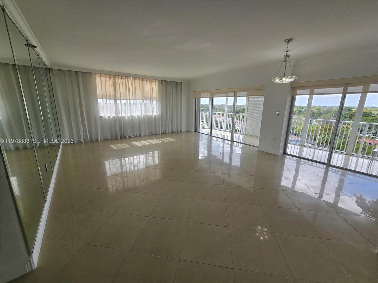 https://bt-photos.global.ssl.fastly.net/miami/1280_boomver_2_A11978888-2.jpg