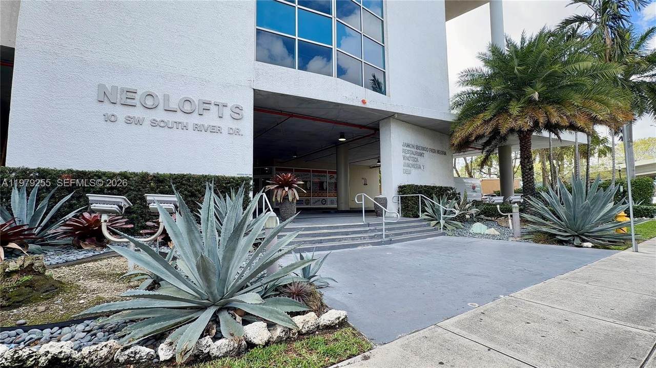 https://bt-photos.global.ssl.fastly.net/miami/1280_boomver_2_A11979255-2.jpg