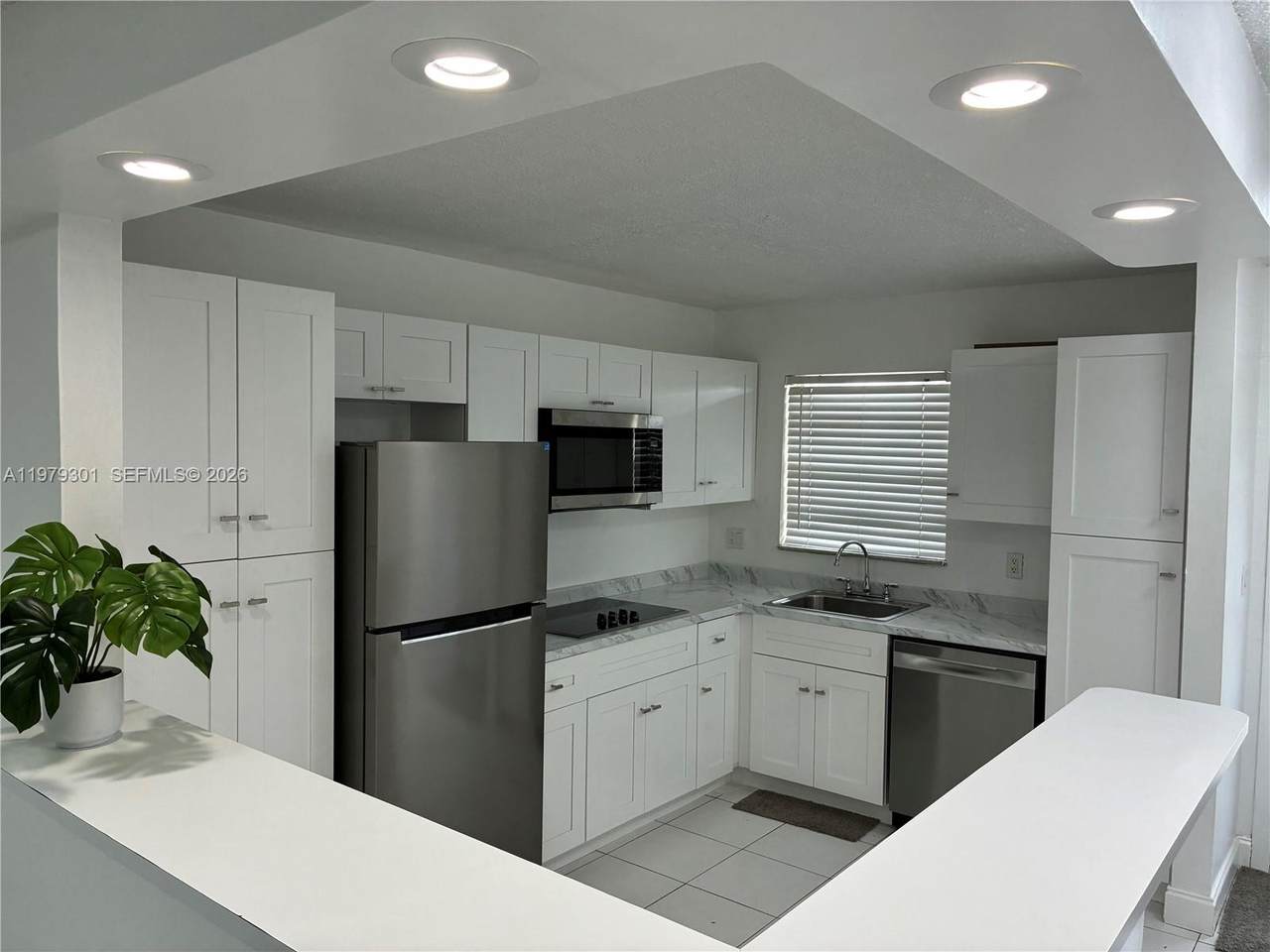 609 State Road 7 - Photo 1