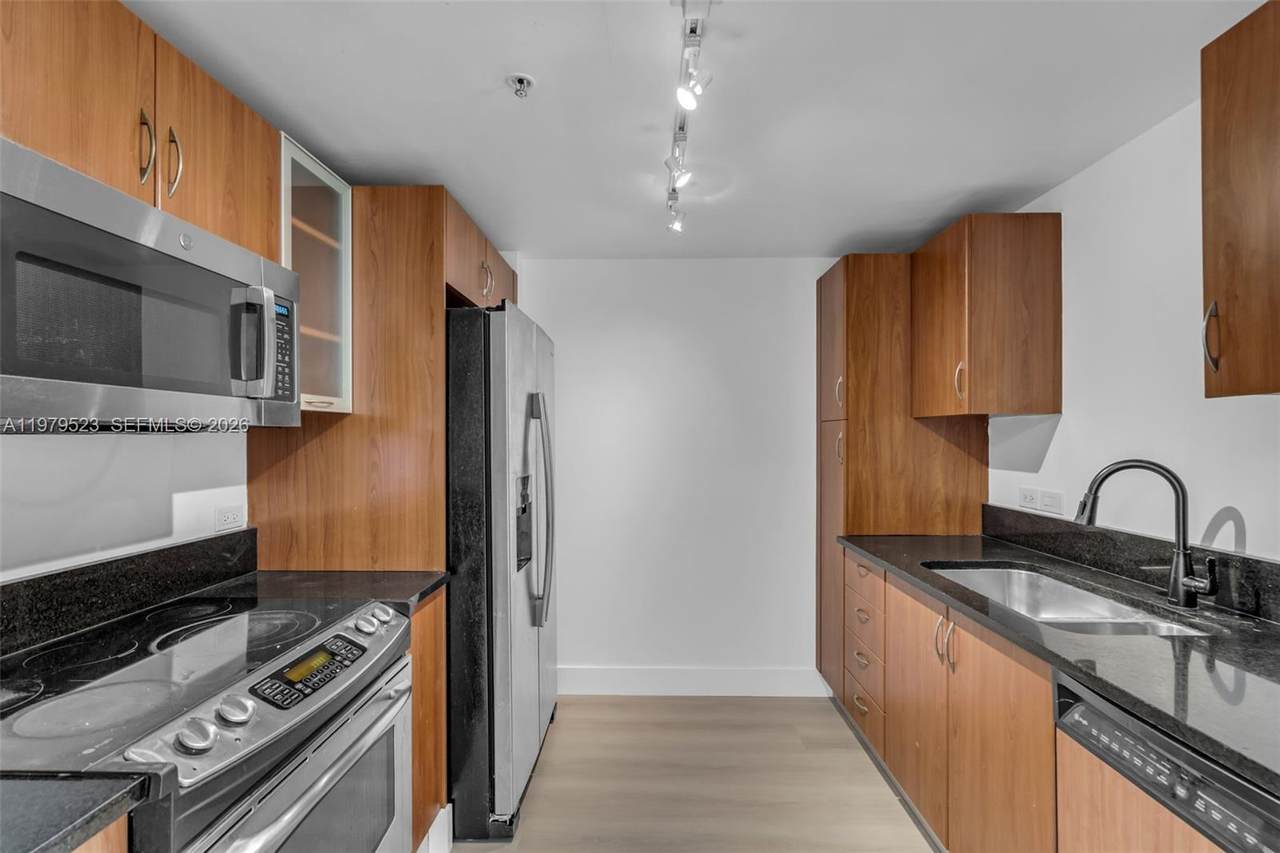 18800 29th Ave - Photo 1