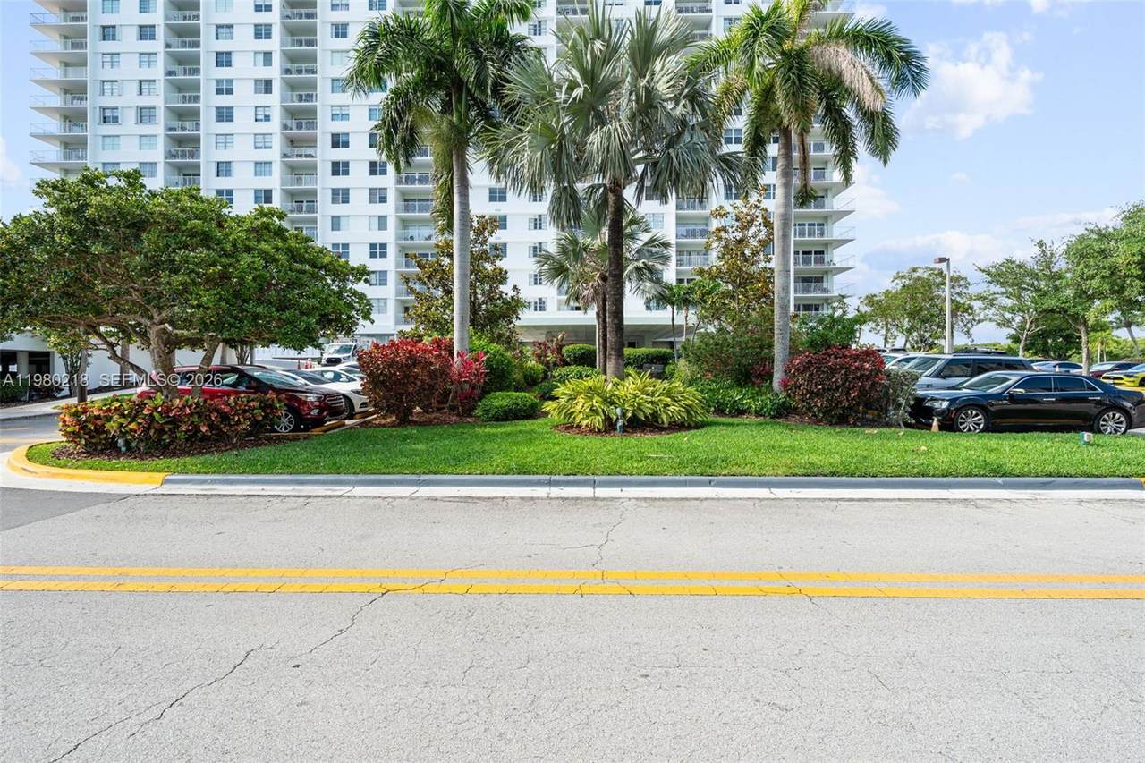 https://bt-photos.global.ssl.fastly.net/miami/1280_boomver_2_A11980218-2.jpg