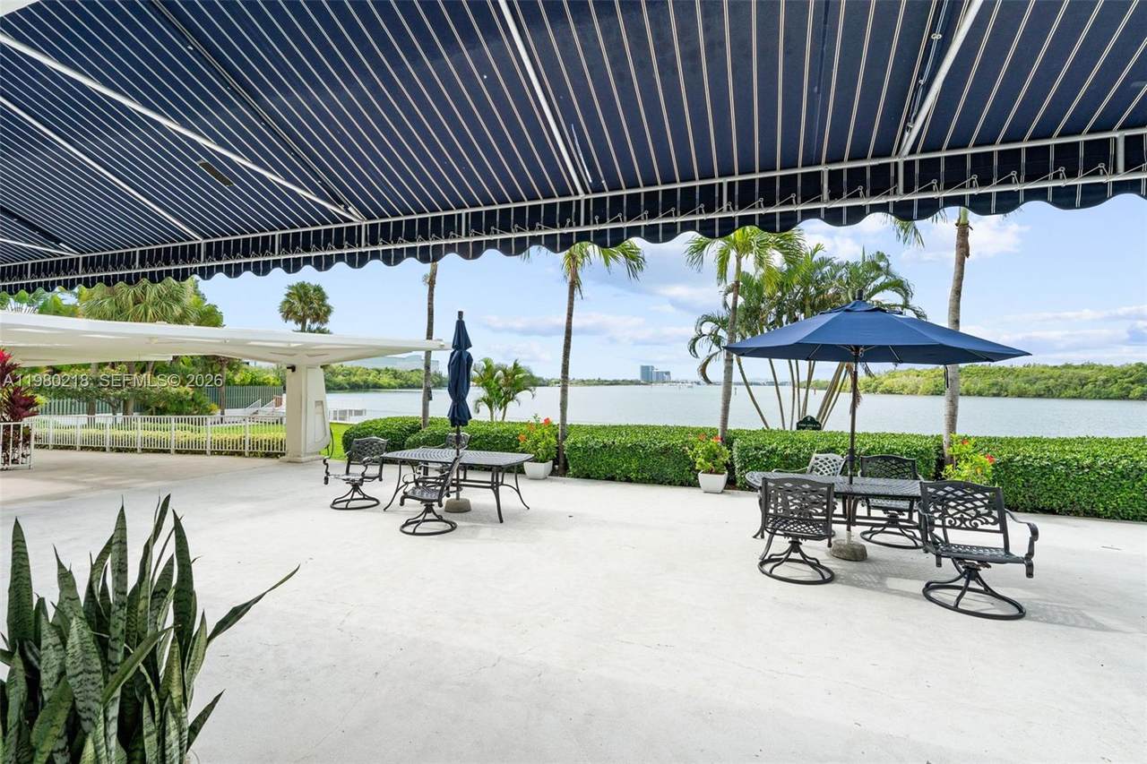 https://bt-photos.global.ssl.fastly.net/miami/1280_boomver_2_A11980218-2.jpg
