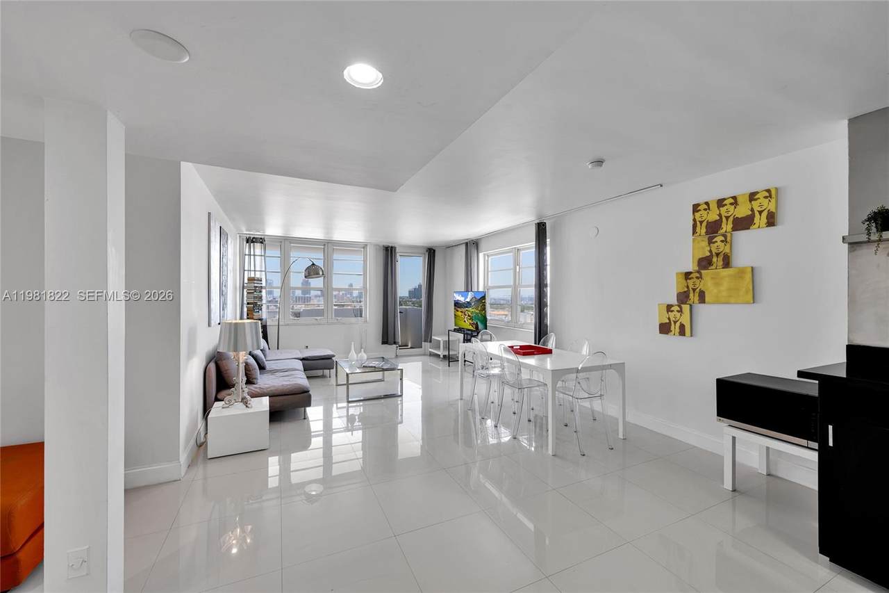 100 Lincoln Rd - Photo 1