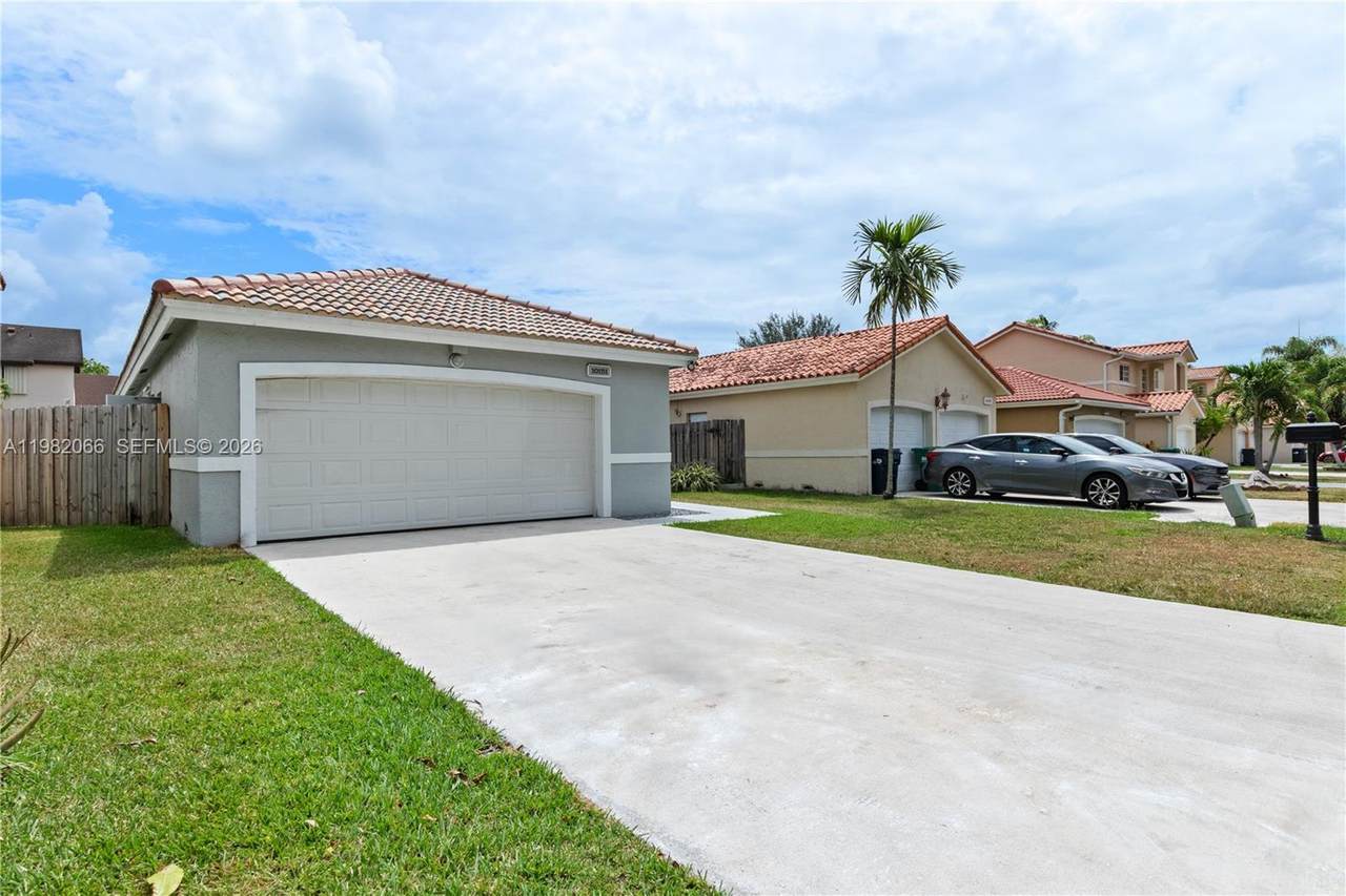 https://bt-photos.global.ssl.fastly.net/miami/1280_boomver_2_A11982066-2.jpg