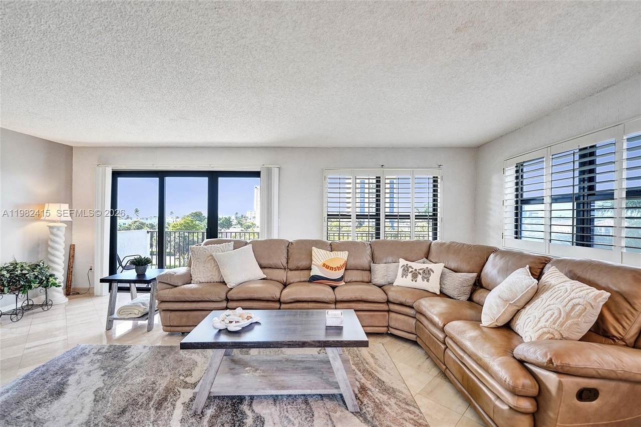 1201 Ocean Dr - Photo 1