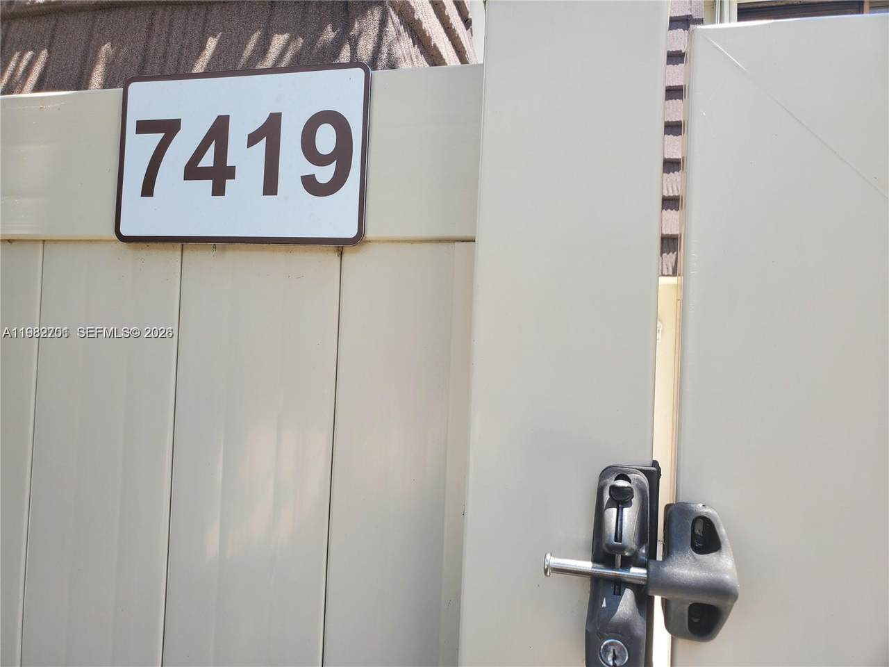 7419 74th Way - Photo 1
