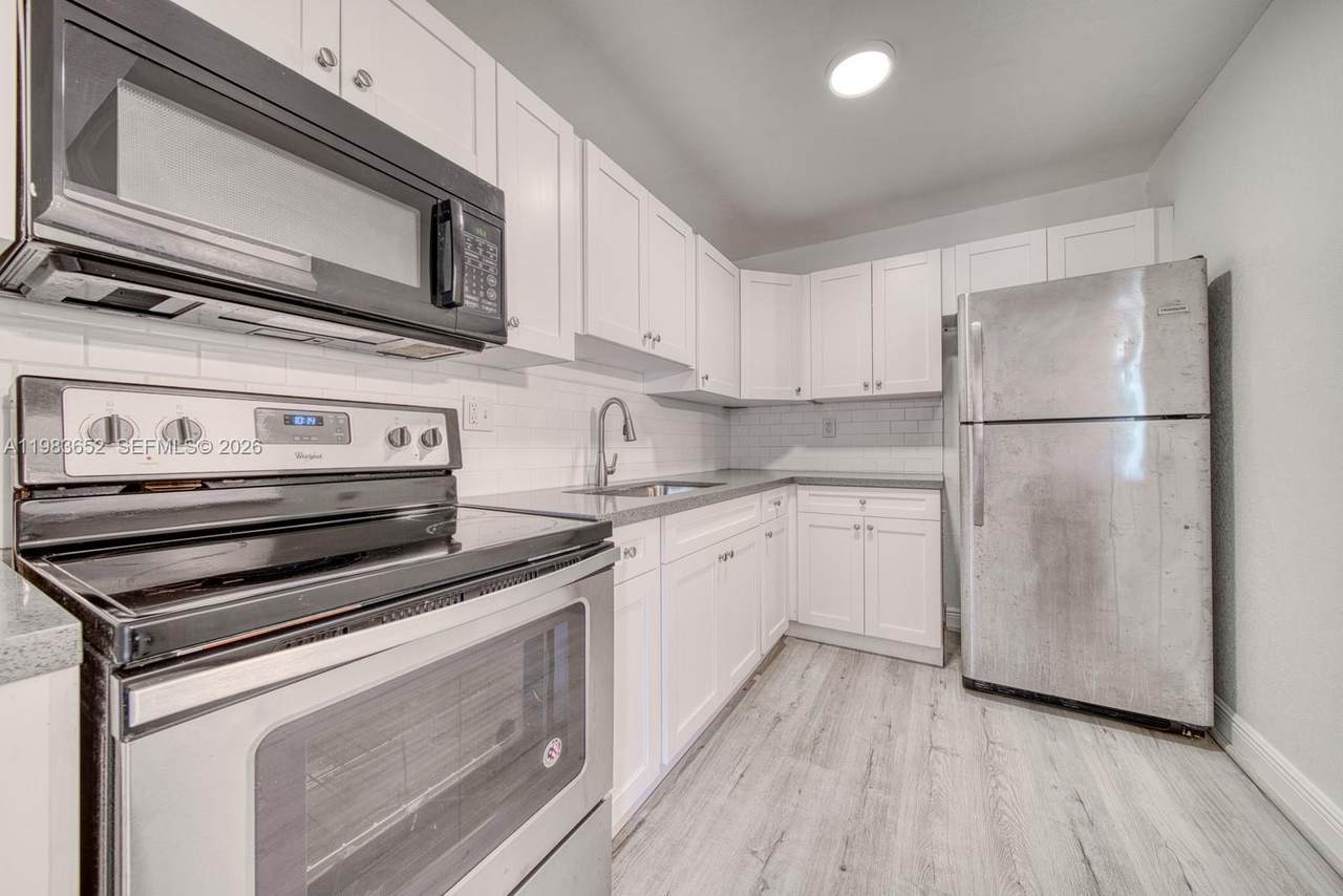 9459 76th St - Photo 1
