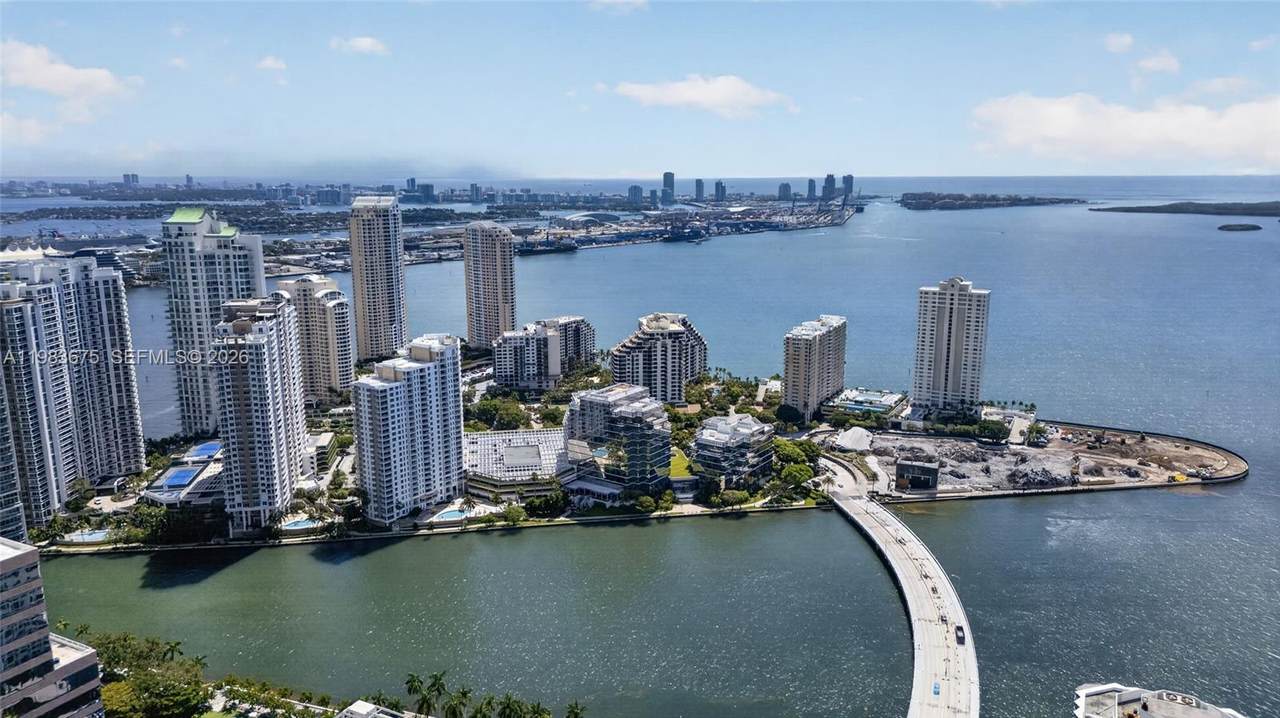 950 Brickell Bay Dr - Photo 1